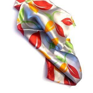 FASHION SCARFS Vintage Floral Silk Scarf
